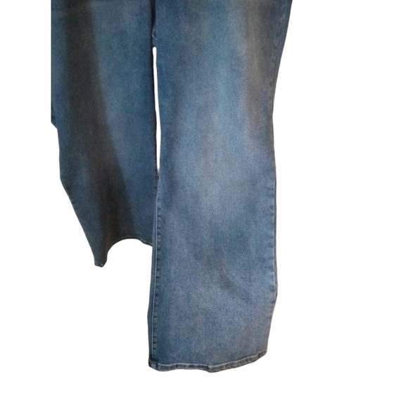 Lane Bryant Flex Magic Signature Fit Mid Rise Bootcut Jeans Plus Size 28 NWOT - Picture 5 of 10